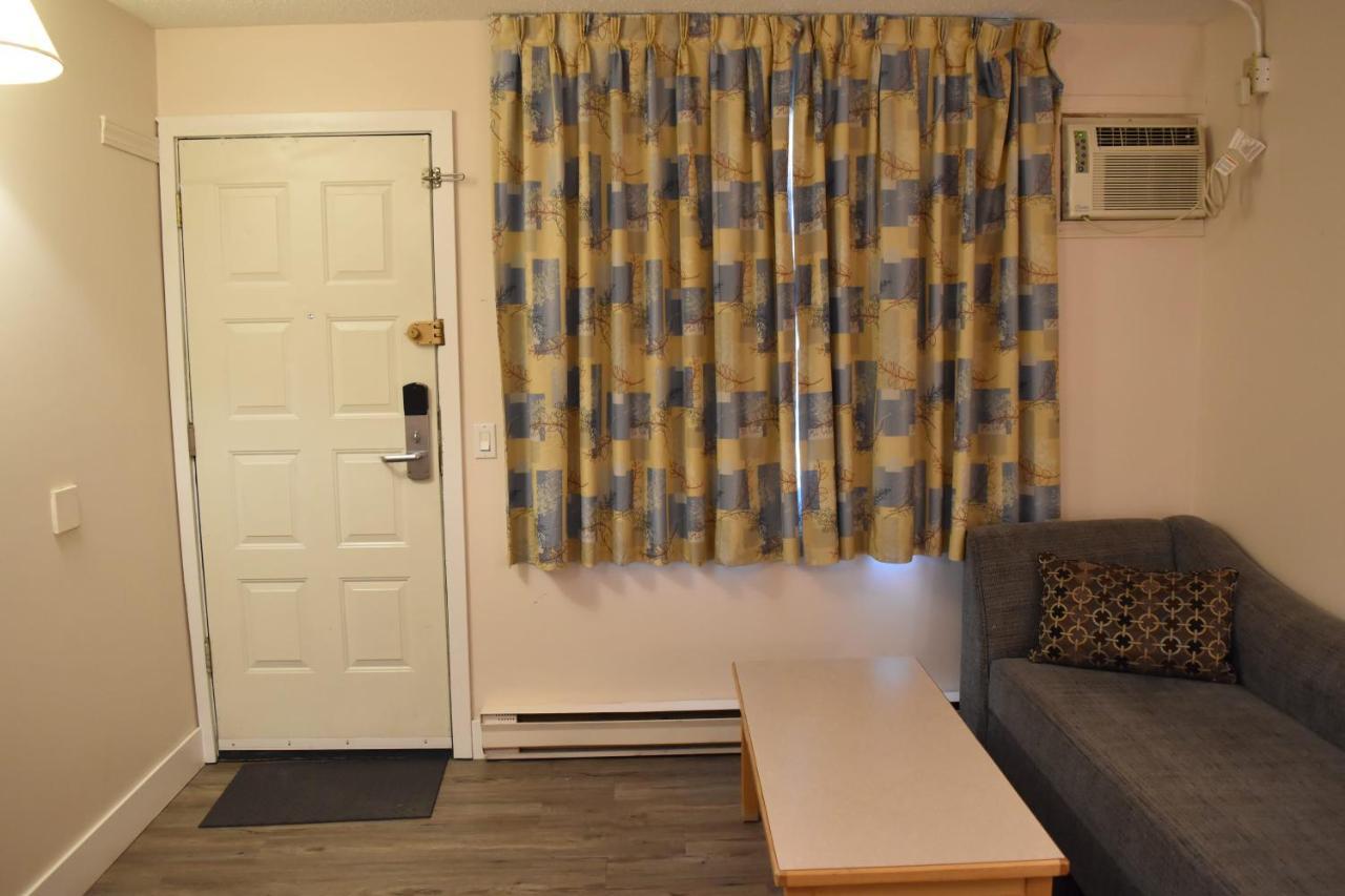 Canadas Best Value Inn & Suites-Castlegar Exteriér fotografie