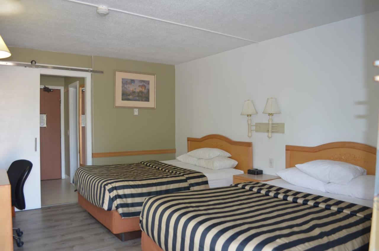 Canadas Best Value Inn & Suites-Castlegar Exteriér fotografie